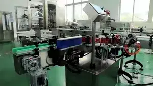 Etiquetadora automática de botellas redondas