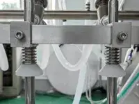 Llenadora por gravedad automática