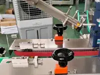 Taponadora automática por presión